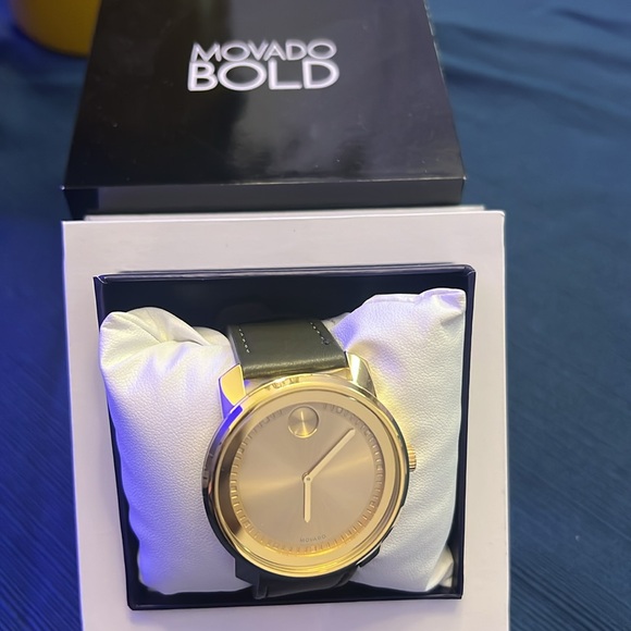 Beautiful Movado watch brand new🤗 - Picture 2 of 2